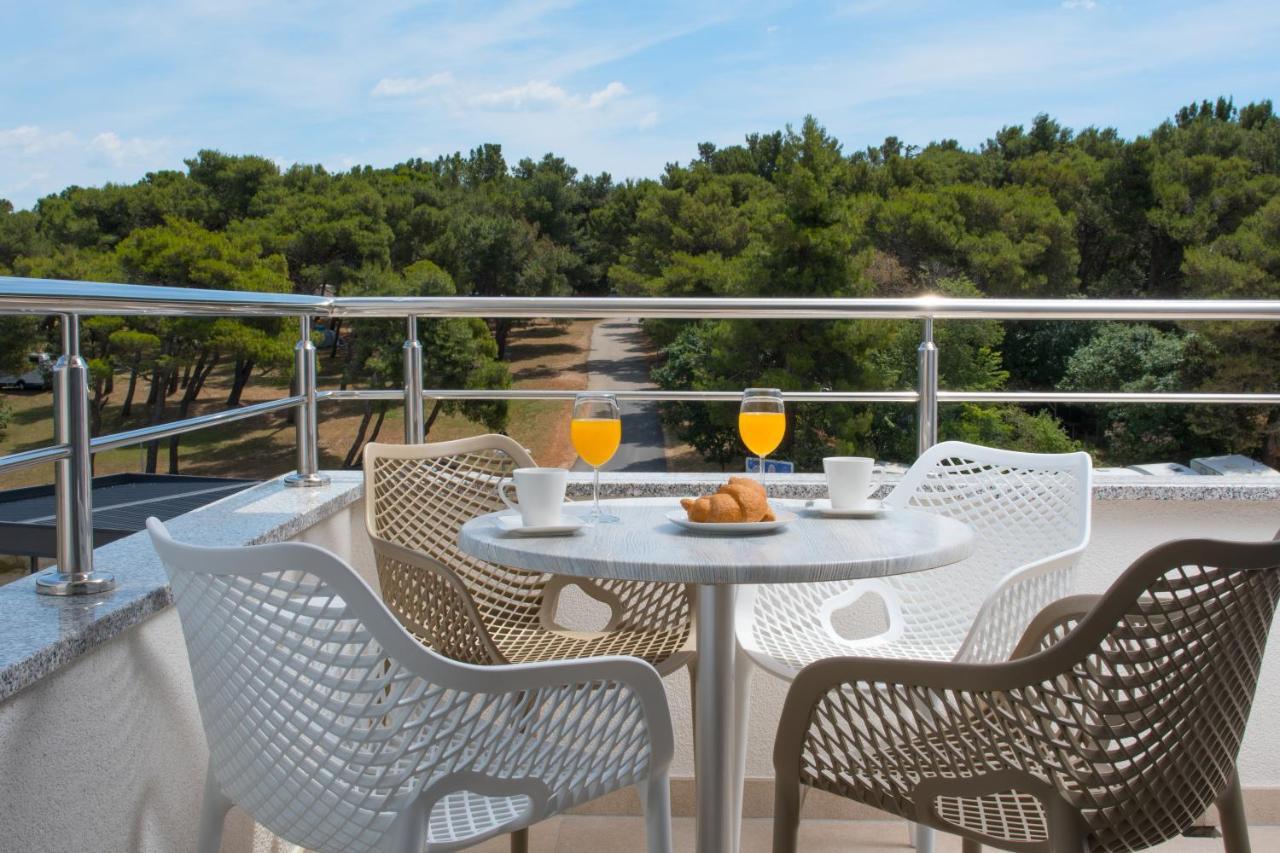 Aparthotel Punta Blu - Pool & Spa Premantura Eksteriør bilde
