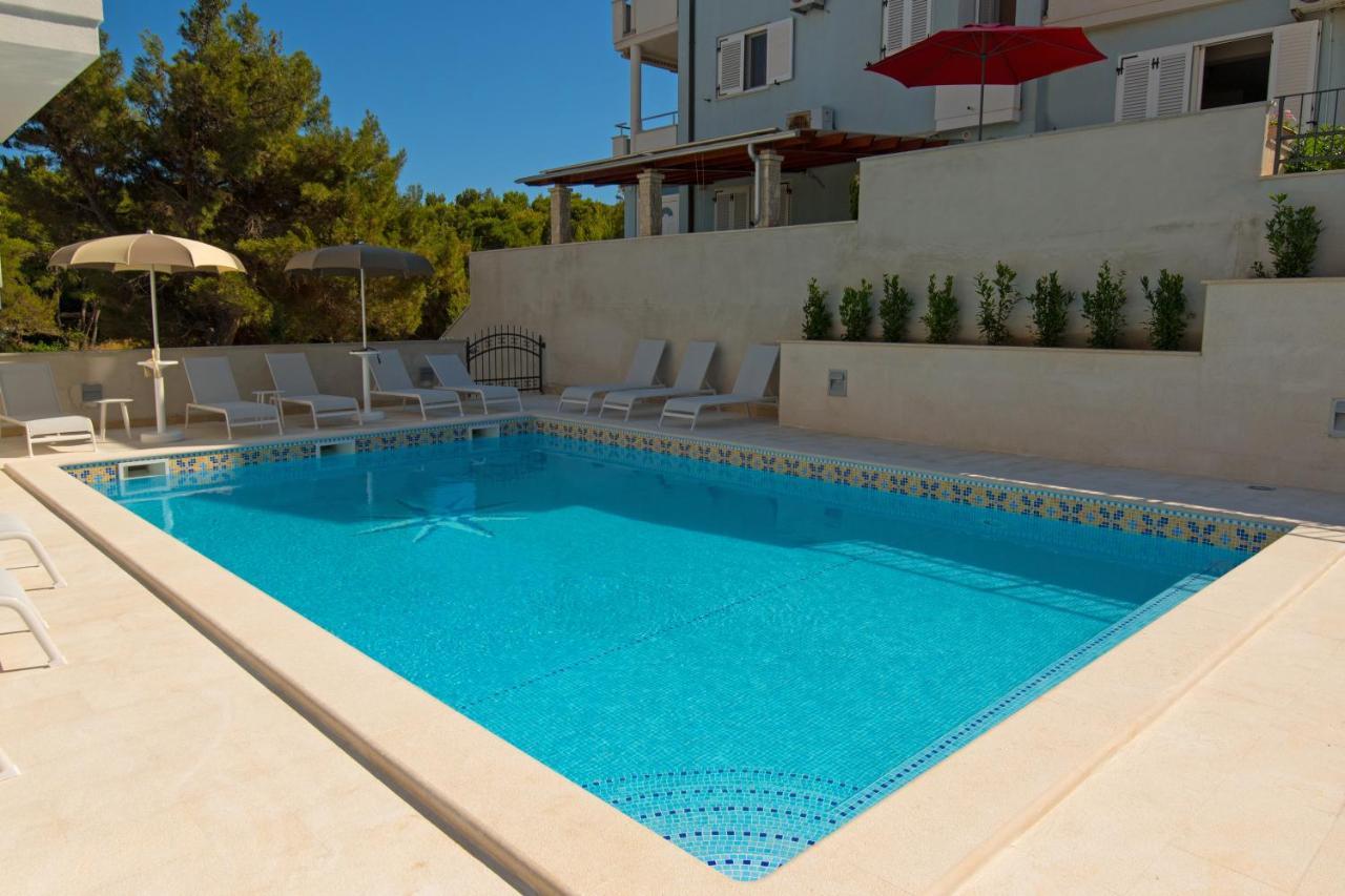 Aparthotel Punta Blu - Pool & Spa Premantura Eksteriør bilde