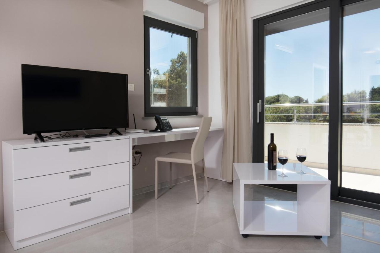 Aparthotel Punta Blu - Pool & Spa Premantura Eksteriør bilde