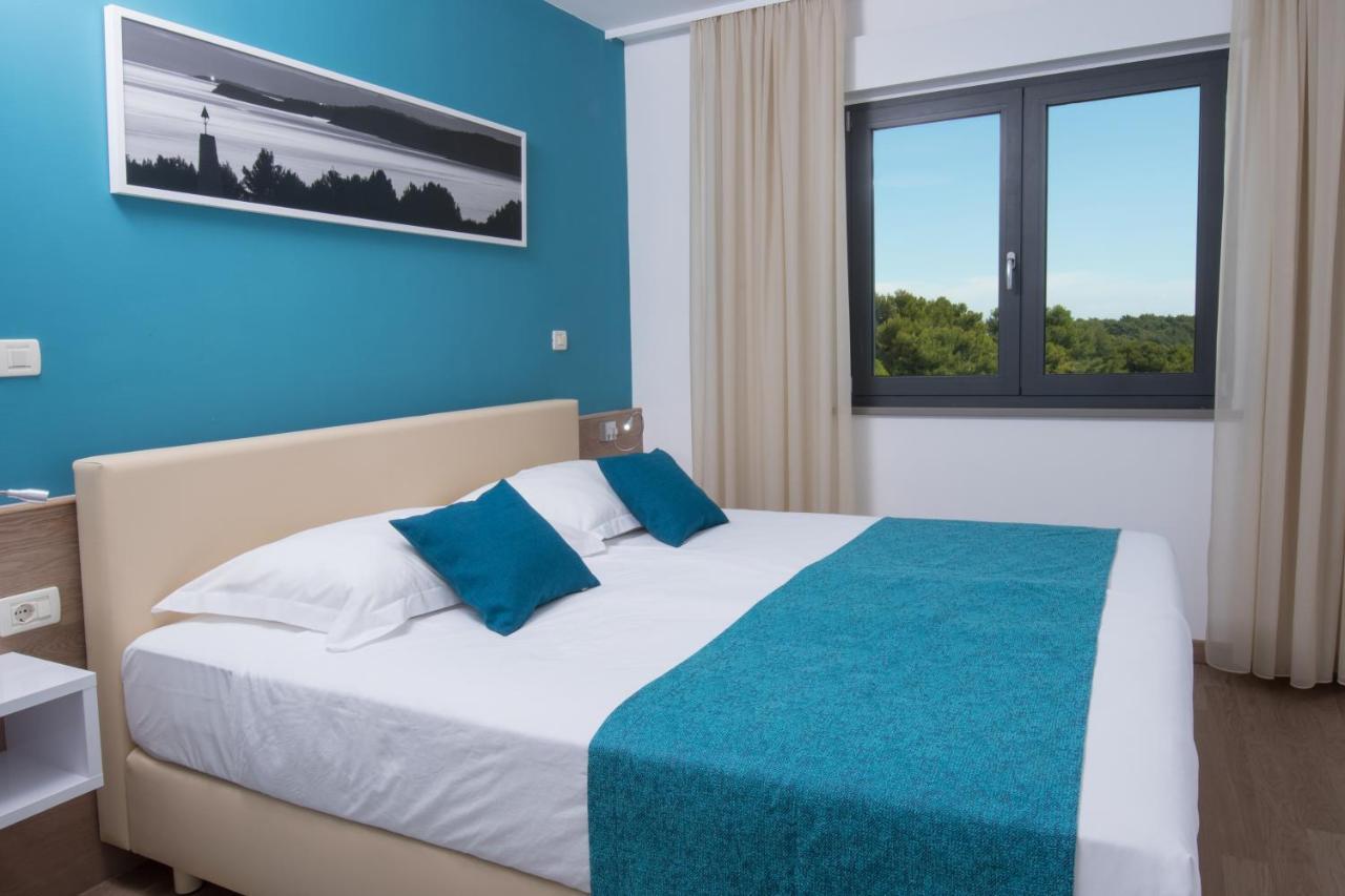 Aparthotel Punta Blu - Pool & Spa Premantura Eksteriør bilde
